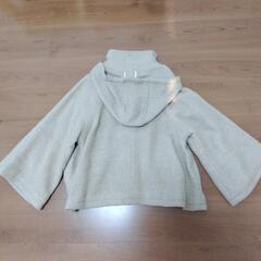 未使用　フード付きコート　Mサイズの画像