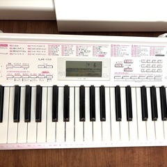 カシオcasio 電子ピアノ　光ナビゲーションキーボード の画像