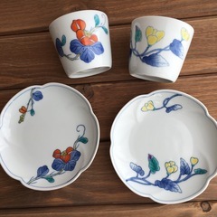有田焼華山窯 紅花黄花 茶器碗皿カップ＆プレートセット未使用品の画像