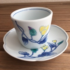 有田焼華山窯 紅花黄花 茶器碗皿カップ＆プレートセット未使用品の画像