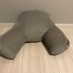 ほぼ未使用 レストクッション 背もたれクッション 枕