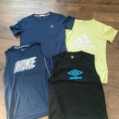 スポーツウェア　トップス４枚セット

