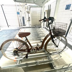 【ティアルくん✩さまご予約済み】6段変速　自転車 26インチ シティサイクル オートライト・鍵・カゴ付き  CO-26_OT-WHの画像