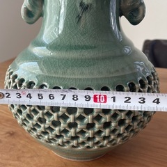 【美品】韓国青磁　花瓶　青緑色 透かし彫り 陶器花瓶の画像