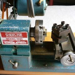 シャーライン（SHERLINE MODEL1100）卓上旋盤　趣味の工作用に使用してました。の画像