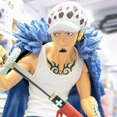 交換可！　新品！未開封！ワンピース　Grandista シリーズ　トラファルガー・ロー　フィギュアの画像