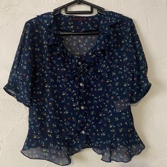 ラブトキシック　ジェニｨー　トップス150cm
2点の画像