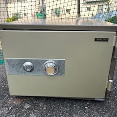 金庫