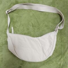 未使用UNIQLOショルダーバッグ