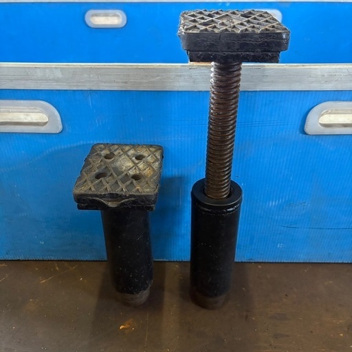 （80）バンザイ/リフトアタッチメント/足ゲタ/2個/車整備 /ガード付き/リフト用フレーム/柱リフト/カーメンテナンス/フレームパッド