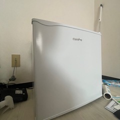 2023年製　小型冷蔵庫　comfee