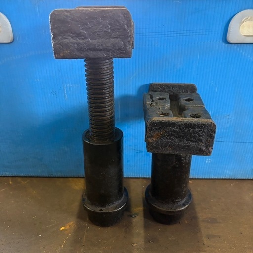 （81）バンザイ/リフトアタッチメント/足ゲタ/2個/車整備 /ガード付き/リフト用フレーム/柱リフト/カーメンテナンス/フレームパッド