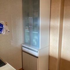 食器棚　カップボード　1/24撤去処分します