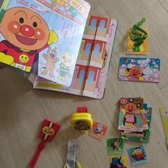 アンパンマンいろいろ　スマートウォッチ付き　カード　パズル　楽器などの画像