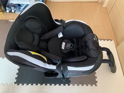 【取引中】チャイルドシートISOFIX