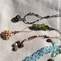 ビーズアクセサリー　ストラップ　【無料】の画像