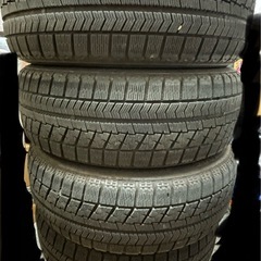 スタッドレスタイヤ　ブリザックVRX　215/60R17
