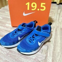 Nike ブルースニーカー マジックテープ付き 19.5cm