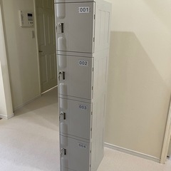 【無料】家具  オフィス用家具　ロッカー 4人用×3