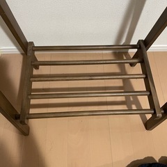 木製ハンガーラックの画像