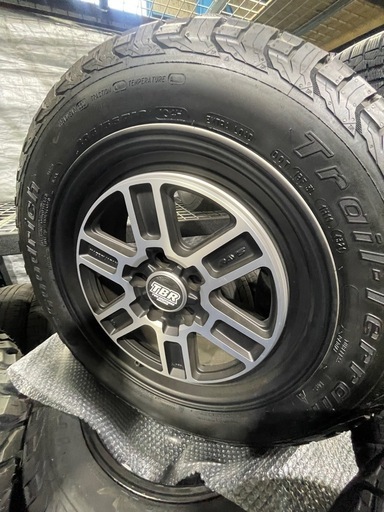 未使用！レイズ・TBR・18インチセット