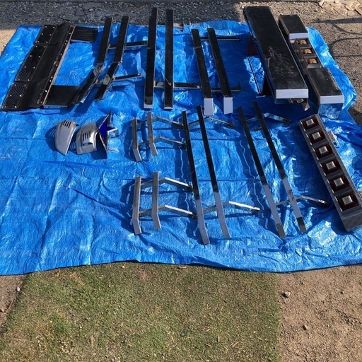 １４年ジェネレーションキャンターバンパー一式