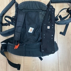 コンビ　combi抱っこ紐　adapt-black