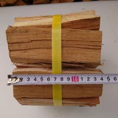 ミニストーブ、焚き火台　キャンプ用薪　広葉樹ミックス　15cm✕3束セットの画像