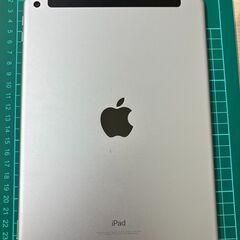 iPad 第6世代 Wi-Fi+Cellular 128GB シルバー本体のみ(管理No.29)の画像