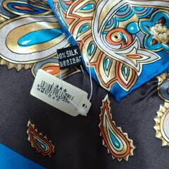 予定者決定　未使用タグ付きスカーフの画像