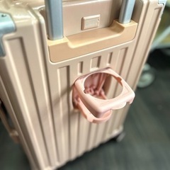 カップホルダー/USBポート付きダブルキャスターの画像