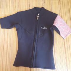 レディースXCEL 半袖シーガル ウェットスーツ 黒とピンク花柄