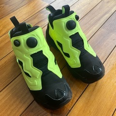 値下げ！！ポンプフューリー　24センチ　黒×イエロー　比較的キレ...