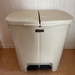 【受け渡し者決定】ゴミ箱 20L＋20L イーラボホーム