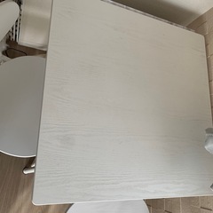 最終値⭐︎IKEAテーブルとイスセットの画像