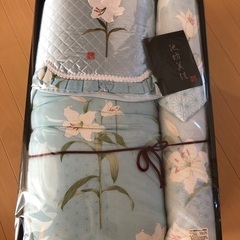 (価格見直し)シルク混肌掛布団・綿毛布(未使用品)