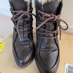 UGG レザー ボアショートブーツ 24cm 使用感ありの画像