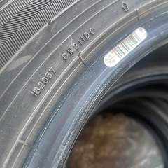 スタッドレス　冬タイヤ　スノータイヤの画像