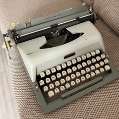 タイプライター　レトロな
