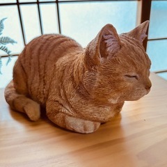 ガーデン置物猫①