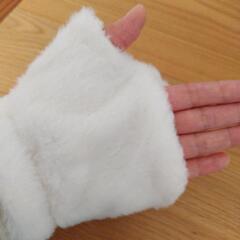 新品　ふわモコ手袋　ミトンの画像
