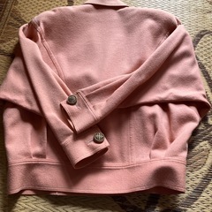 オールウールのジャケットの画像