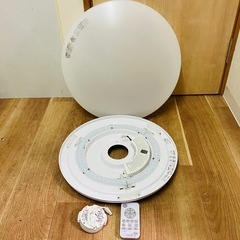ニトリ　リモコン付きシーリングライトの画像