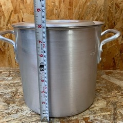 a(6958) ② 寸胴鍋 アルミ製 取っ手付き 蓋付き 24cm 業務用 目盛り付き 両手鍋 厨房用品 飲食店の画像