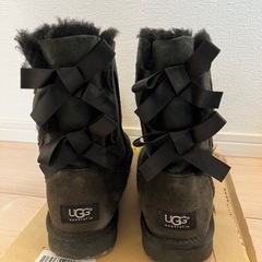 UGG レディース ムートンブーツ ブラック 24cmの画像