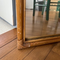 【最終値下げ】ラタン製の鏡の画像
