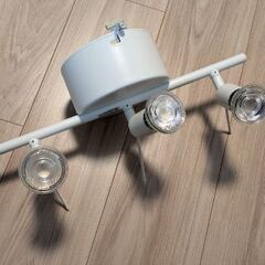 IKEA イケア Tross トロス シーリングライトの画像