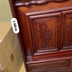 アンティーク飾り棚の画像