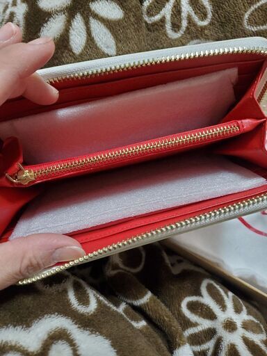 長財布 リップ くちびる 未使用
