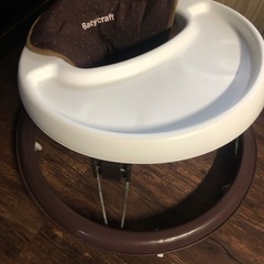 ベビー歩行器
